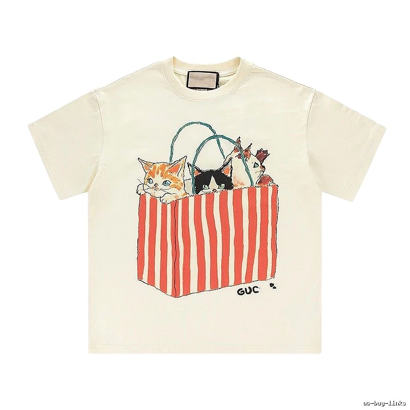 Gucci Cat Print Vintage Style Off-White T-Shirt