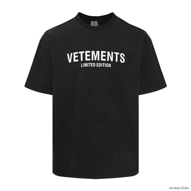 Monogram Statement graphic T-shirt Black Colorful Lucky for Layered Styling